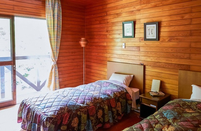 Hosenbo Lodge Nonsmoking Westernstyle twin room in the main building Breakfast included / Seiyo Ehime