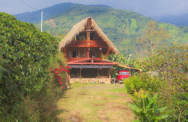 hospedaje rural finca cafetera La Maloka