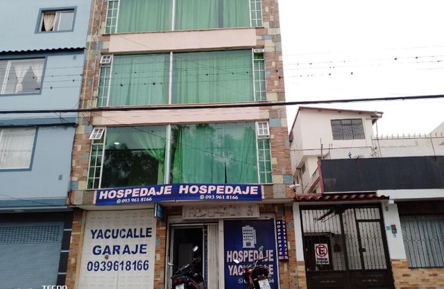 HOSPEDAJE YACUCALLE