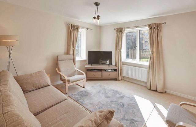 Host & Stay | 57 Woodland View