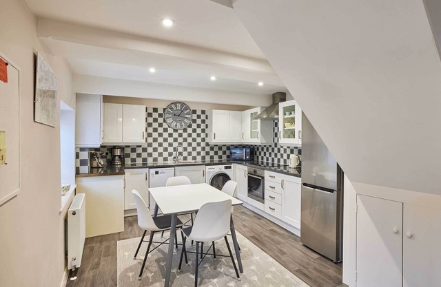 Host & Stay | Anvil Cottage