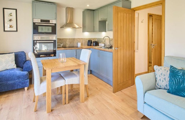 Host & Stay - Cobnut Barn