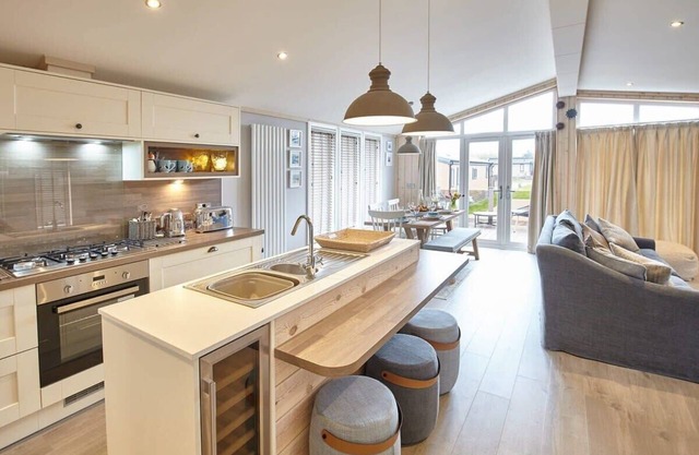 Host & Stay | Puffin's Rest