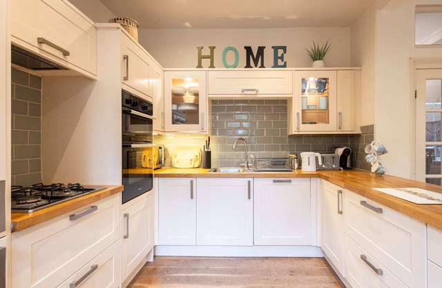 Host & Stay | Hampton House