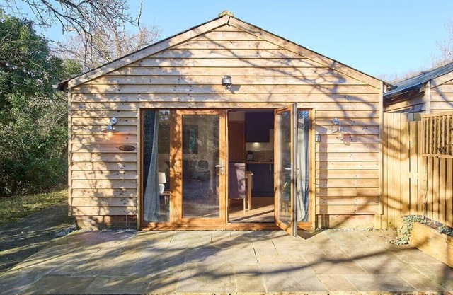 Host & Stay | Oak Barn