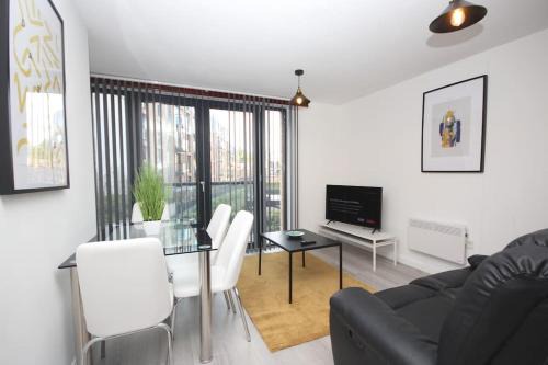 Host & Stay - Southside Apartment