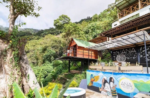 Hostal Ana, cabañas con una hermosa vista y un lindo atardecer