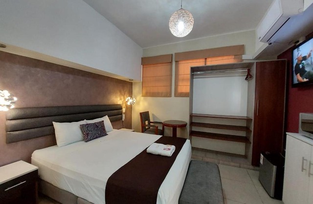 Hostal Atenea
