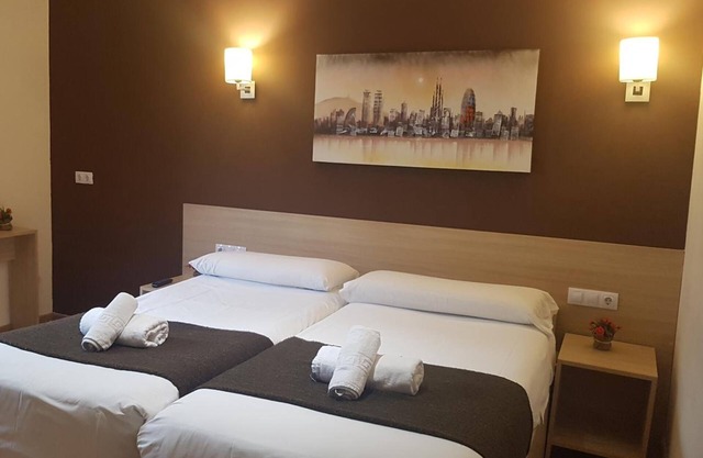 Hostal Barcelona Travel