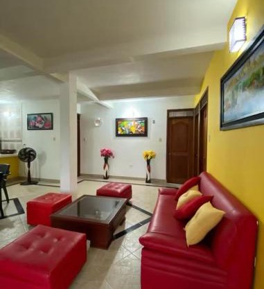hostal camu camu