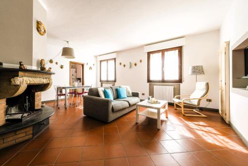 Hostly - Giusy Garden Suite - Only for Holidays