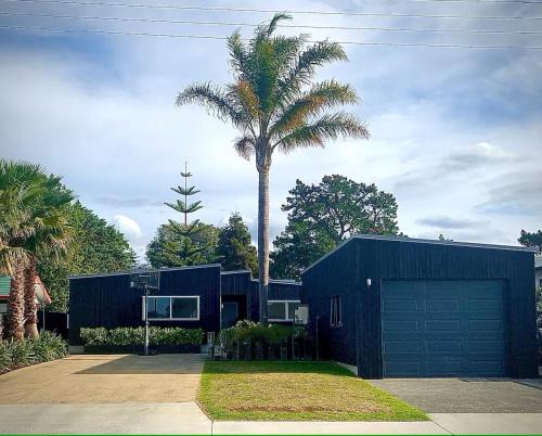 Hosts on the Coast Whanga Escape