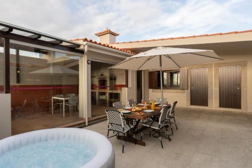 HostWise - Beach Villa with Jacuzzi & Garage