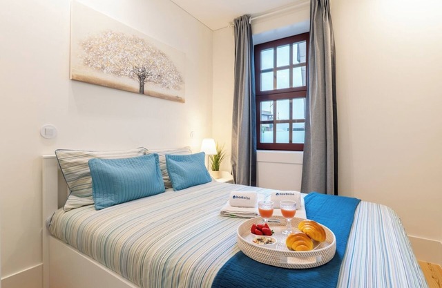 HostWise - Modern Comfort in City Center