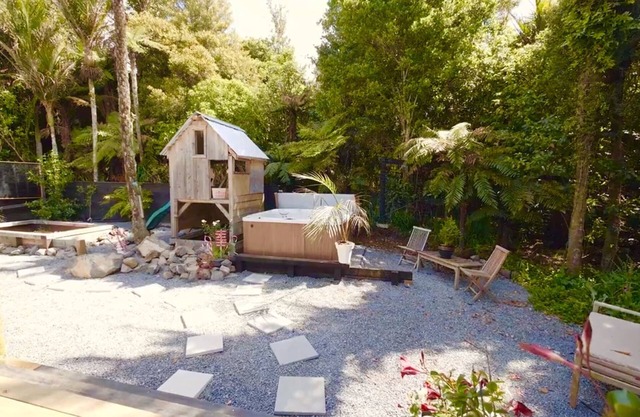 A 3 bedroom haven of tranquility up in the clouds; Heated spa & generous grounds