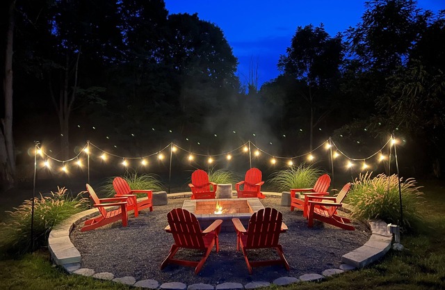 HOT TUB and SAUNA at 'CHIC HIDEAWAY'' Paw Paw Lake Golf club across the street
