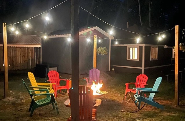 HOT TUB! Dog Friendly, Beach, Fire Pit, TOTAL RELAXATION AWAITS!