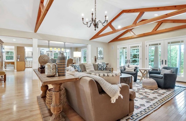 Hot Tub, Great Living Space | Fairbanks Haven