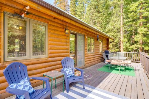 Hot Tub Hideaway with Views and Deck in Fairplay!