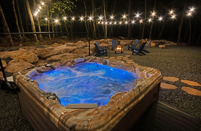 ❤️ Hot Tub- Lake Access- Mini Golf- Game Rm- Dog Friendly