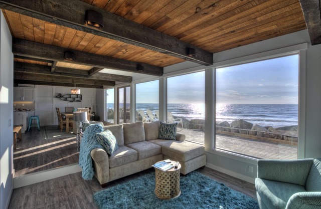 Casa de playa frente al mar con jacuzzi privado en Luna Shores