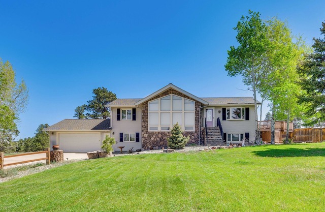 Hot Tub, Pool: 40-Acre Horse Ranch in Kiowa!