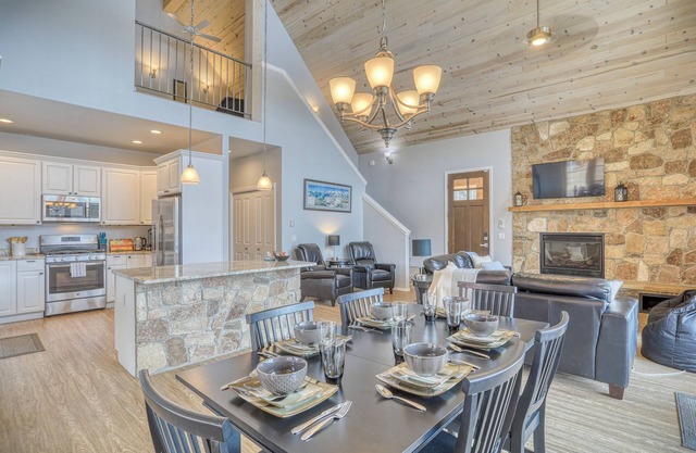 This house is a 3 bedroom(s), 2 bathrooms, located in Pagosa Springs, CO.
