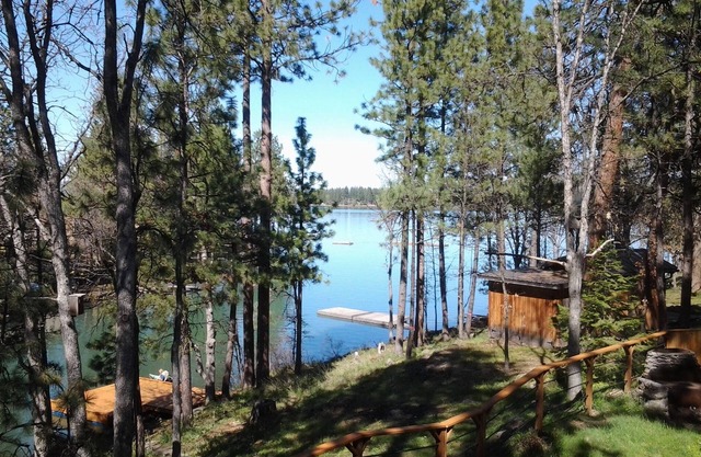 Bañera de hidromasaje, wifi, mascotas bien en el canal bonita vista del embalse durante todo el año