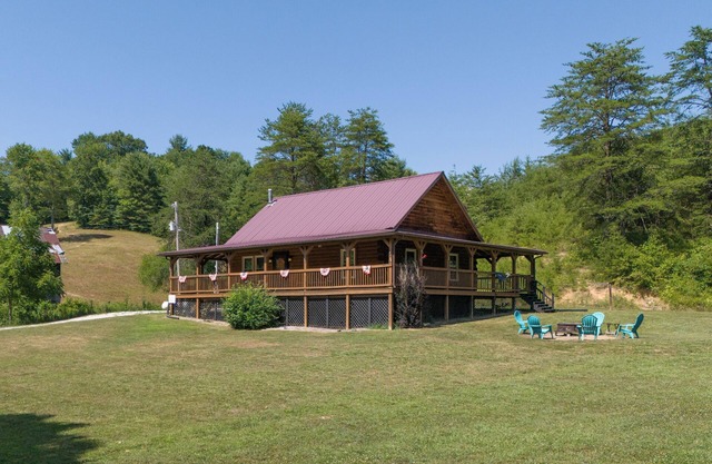 Hot Tub, WiFi, Firepit, Pay Lake - HazelBrook Haven - Red River Gorge, Kentucky!