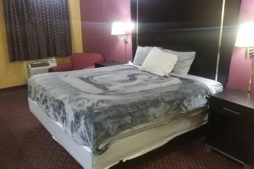 Hotel 2 Queen Beds Hotel Room 208 Wi-Fi Room Booking