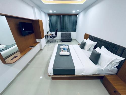 Hotel 4 Season
