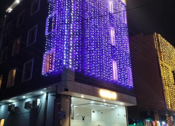 Hotel 67