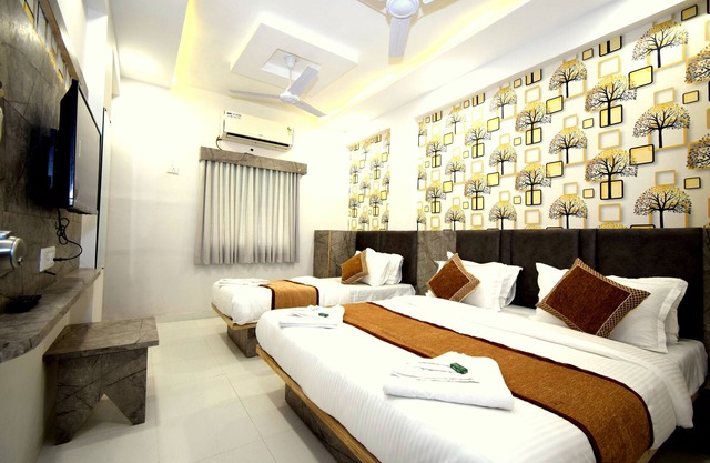 Hotel A1 Vastrapur