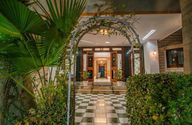 Hotel Ambavgarh Palace