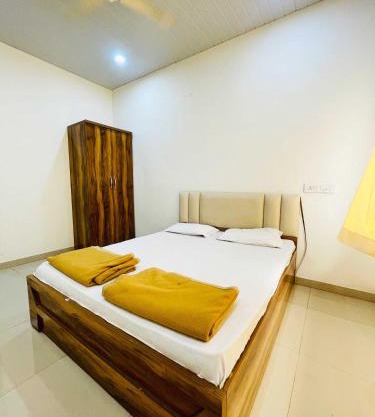 Hotel Amit Cafe and Lodging Bhimashankar
