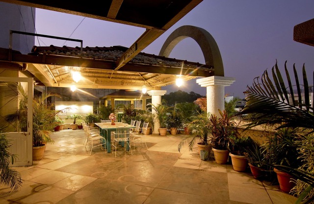 Hotel Amrta