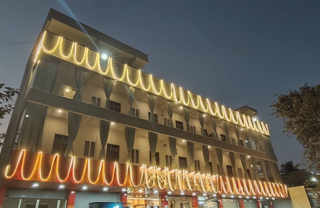 Hotel Amulya Regency