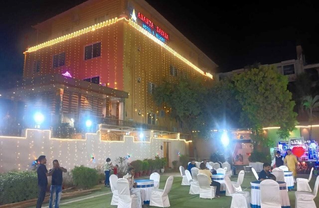 Hotel Ananta Sayana