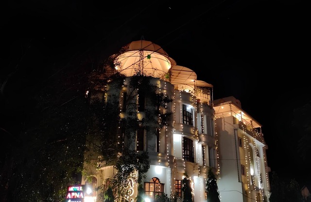 Hotel Apna Avenue