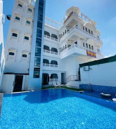 Hotel Arryaa Inn