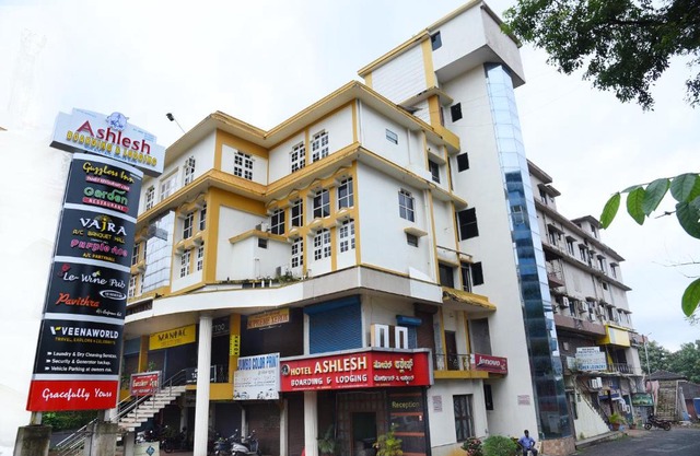 Hotel Ashlesh Manipal