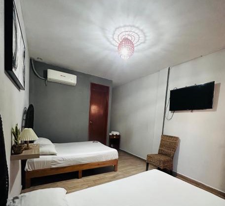 Hotel Ashley