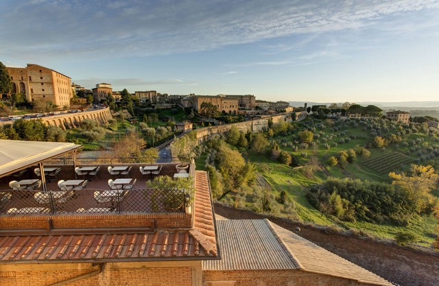 Hotel Athena
