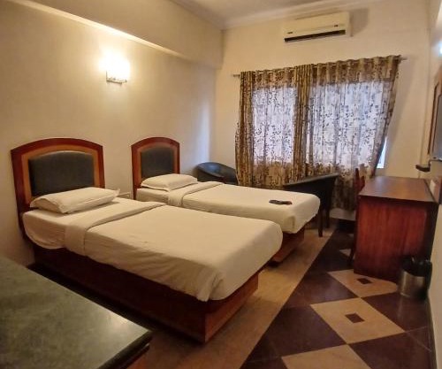 Hotel Atmosphere Inn