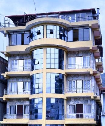 Hotel August International