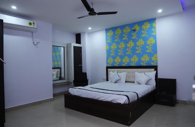 Hotel Axiom Prime