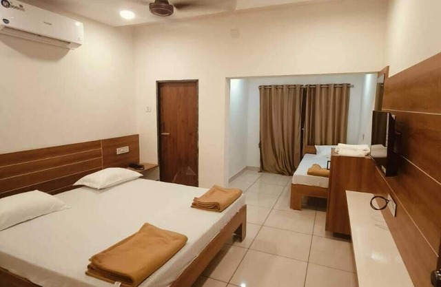 Hotel Ayodhya Bhwan