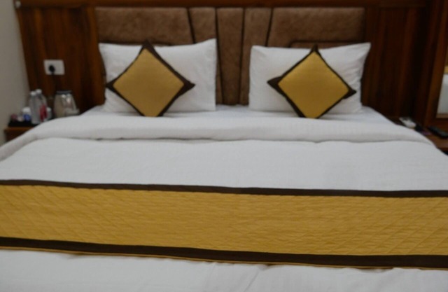 Hotel AyushMan Inn