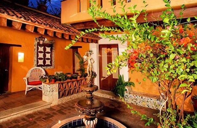 Hotel Azucena