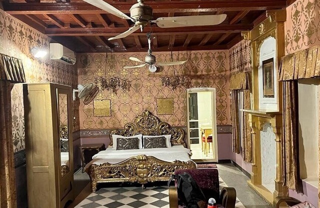 Hotel Bhairon Vilas